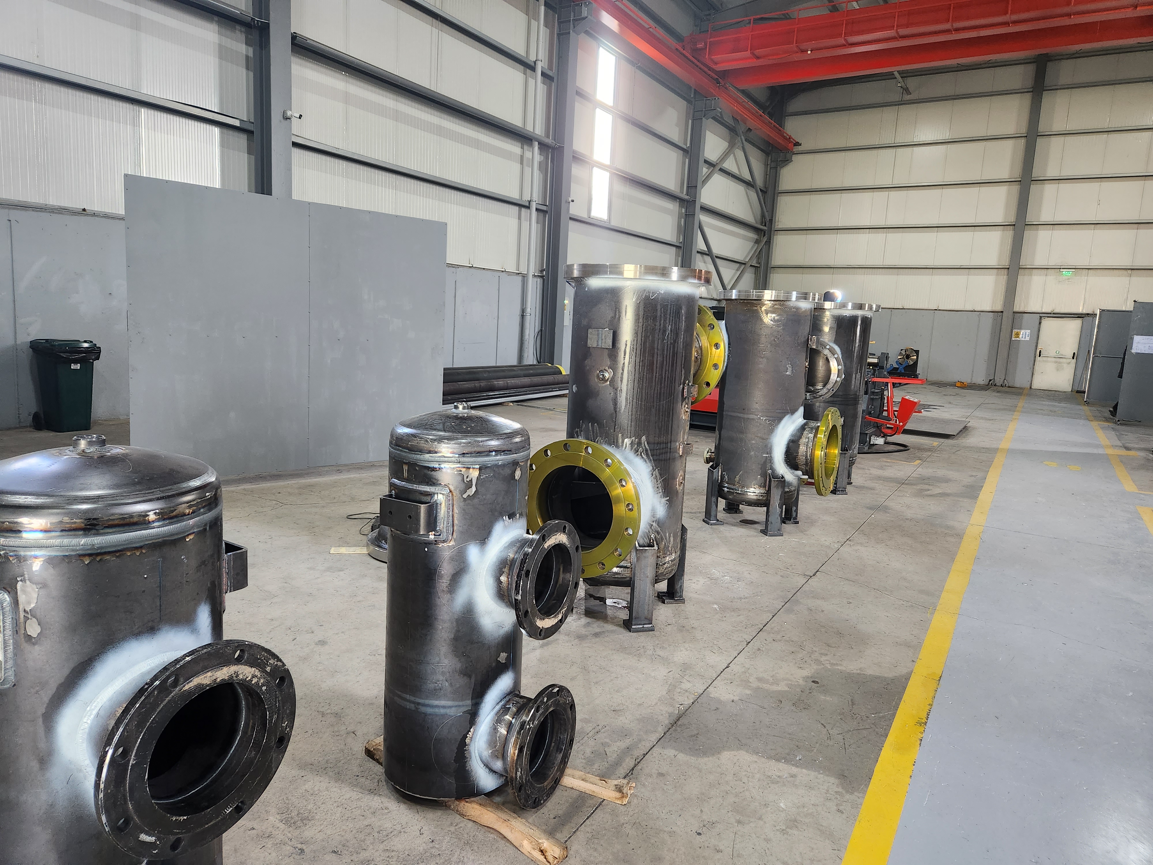 Pressurized vessels
